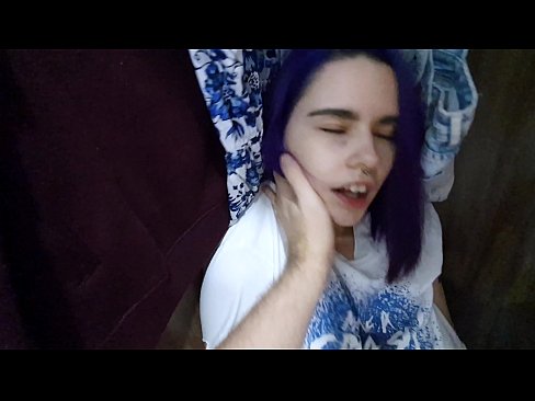 ❤️ Znalazłem moją siostrę w szafie i pomogłem jej dojść ☑ Quality sex at us ❌